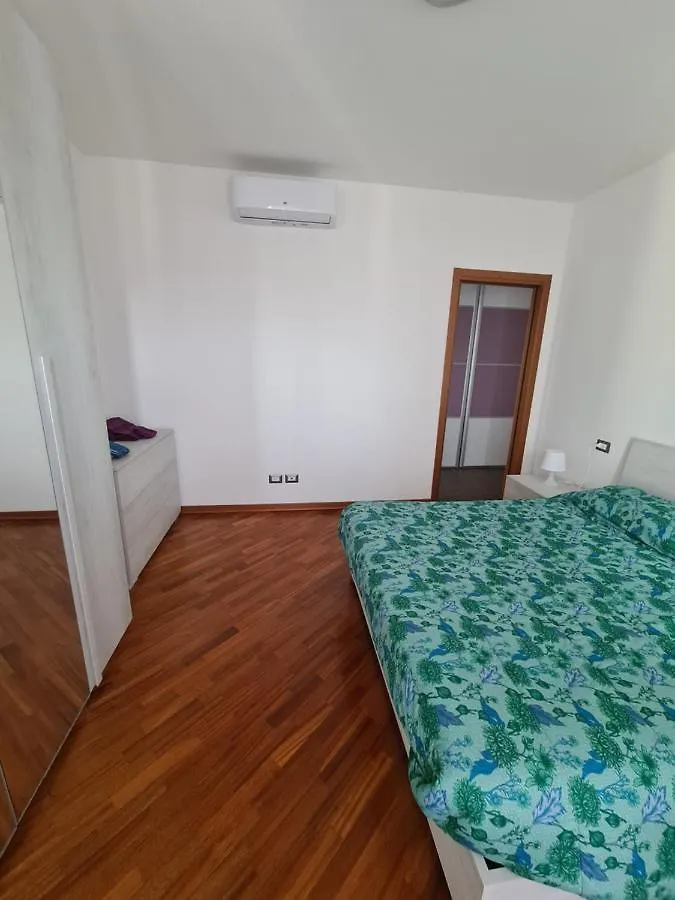 Milano Santa Giulia Business Apartment - Olimpiadi 26 0*, Milan
